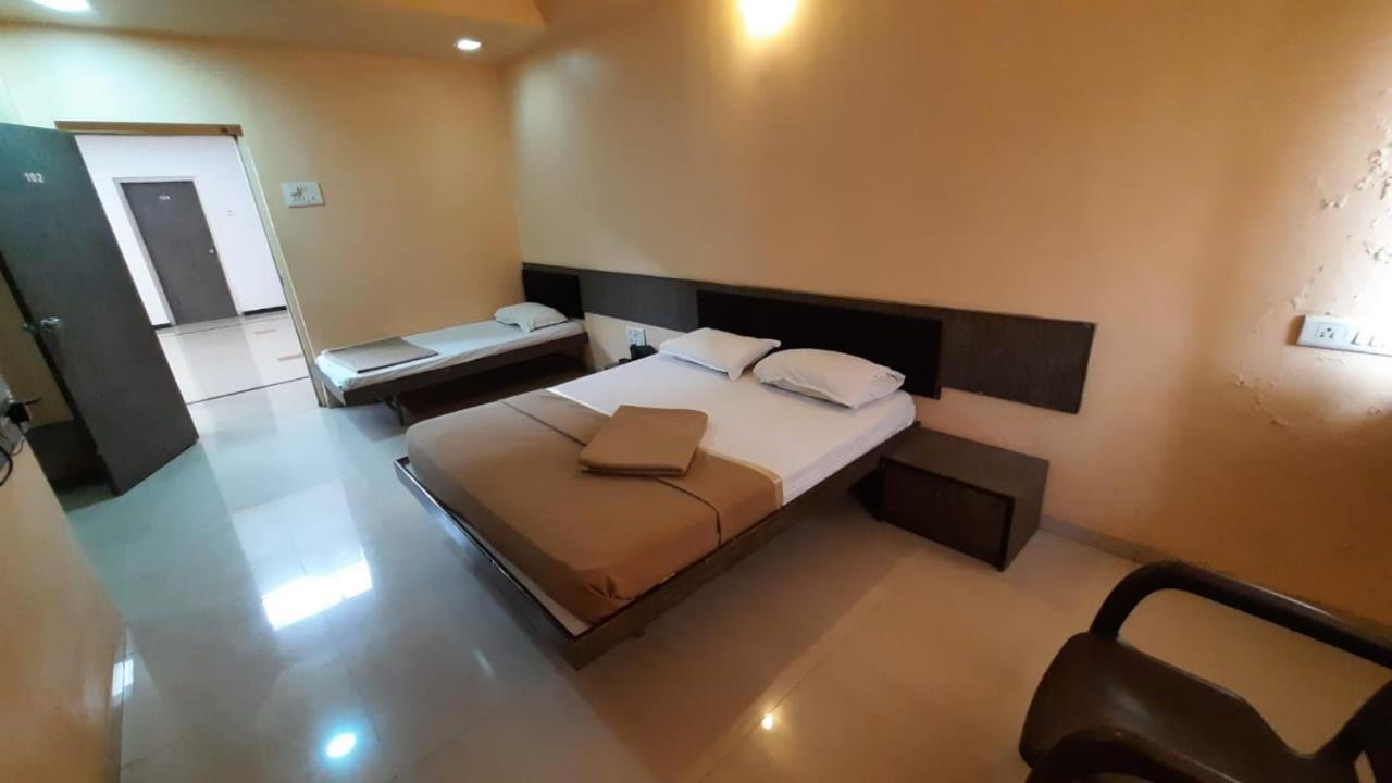 سولابور Sugandha Lodge المظهر الخارجي الصورة